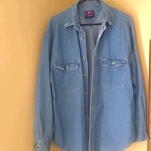 Medium denim long sleeve casual button-up